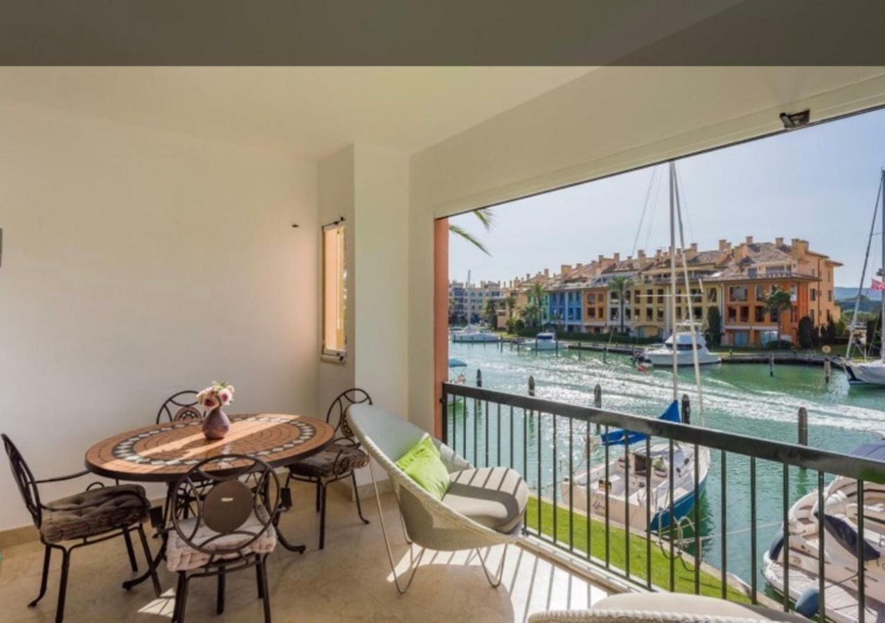 Apartamento Con Piscina ,Playa Con Vistas Panoramicas En La Marina De Sotogrande San Roque  Exteriör bild